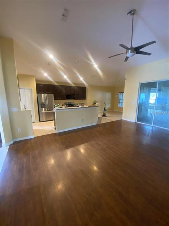 Building Photo - 10752 Clover Walk Dr