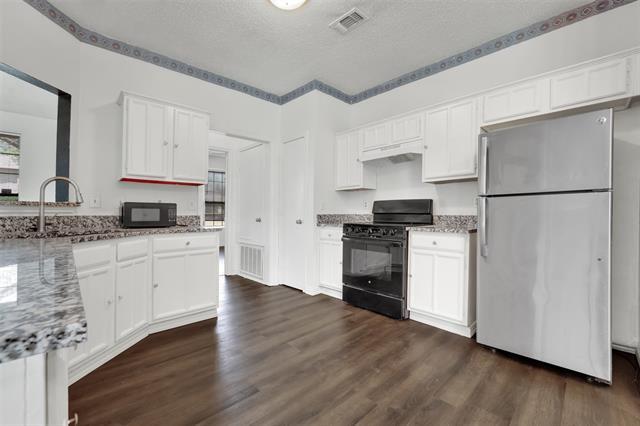 Building Photo - 2610 Francisco Dr