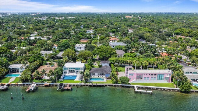 Building Photo - 9301 N Bayshore Dr