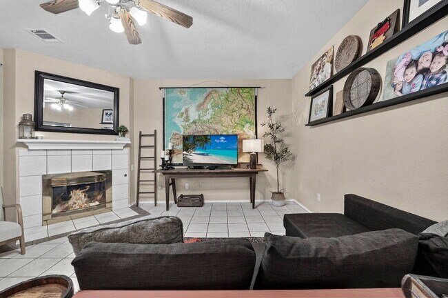 Building Photo - 11127 Quail Pass