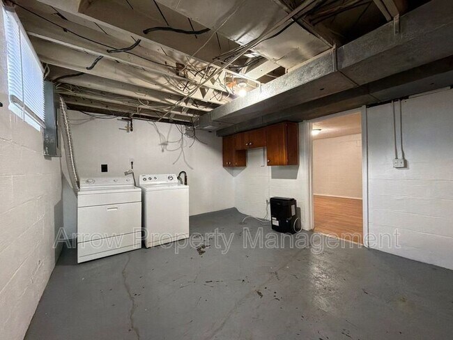 Building Photo - 415 N 32nd St