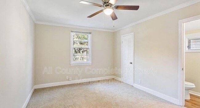 Building Photo - 5463 Marcia Cir