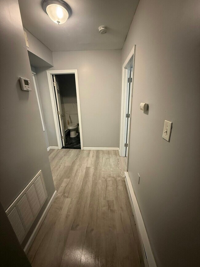 Building Photo - 188 Clinton St