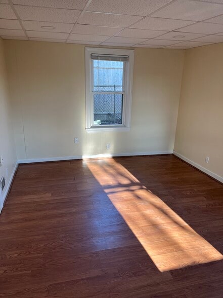 Building Photo - 14 Uncle Sams Ln