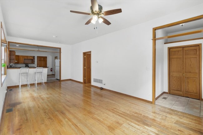 Building Photo - 2120 N Whipple St
