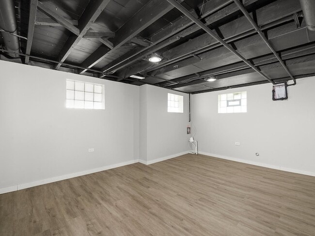 Building Photo - 811 S 7th Ave