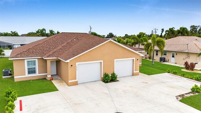 Building Photo - 1417 Academy Blvd