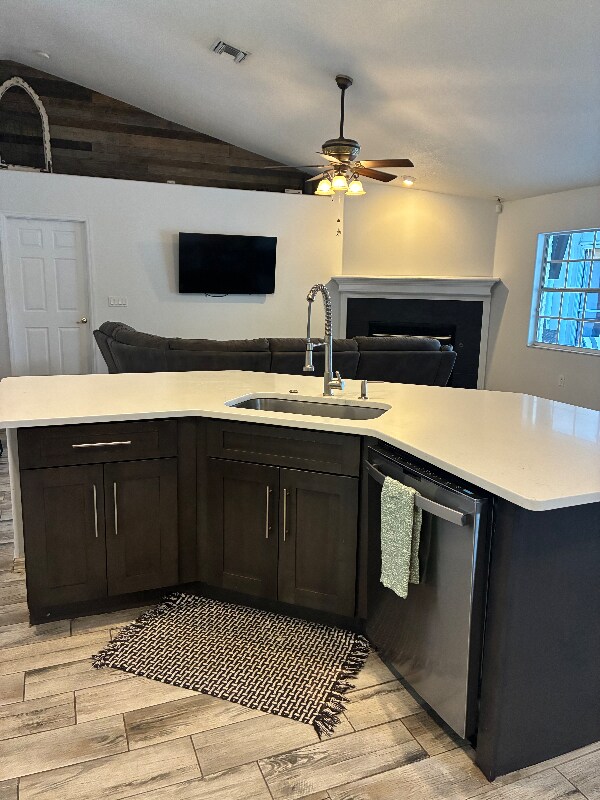 Building Photo - 867 Park Valley Cir