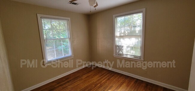 Building Photo - 302 Rue Max St