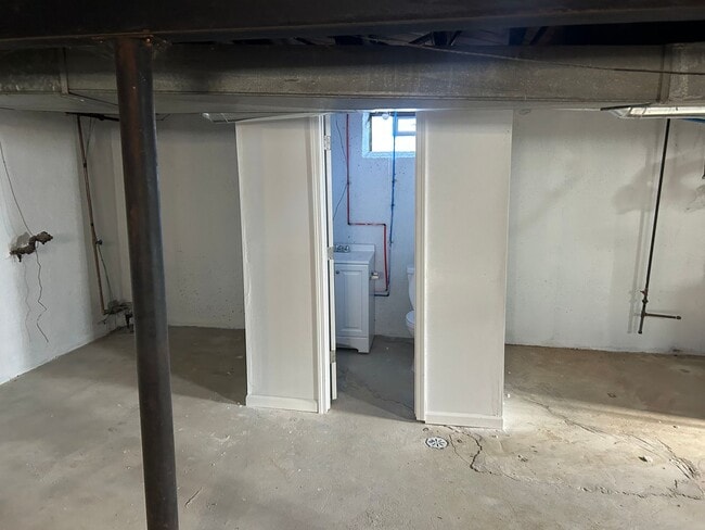 Building Photo - 2669 Electric- 3 BEDS & 2 BATH FOR RENT!