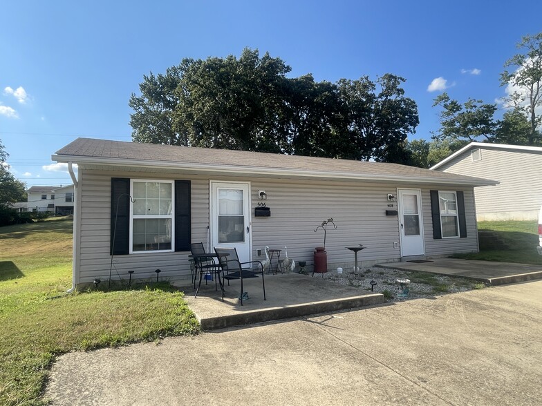 Building Photo - 506 N 5th St