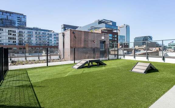 Building Photo - 201 N May St