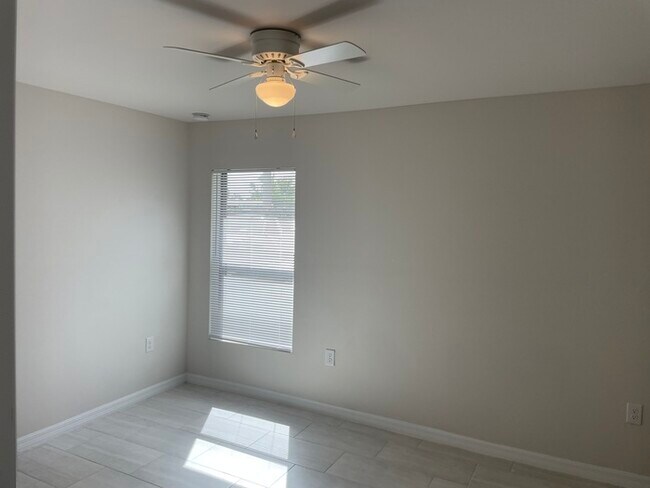 Building Photo - SE Cape Coral Rental Unit