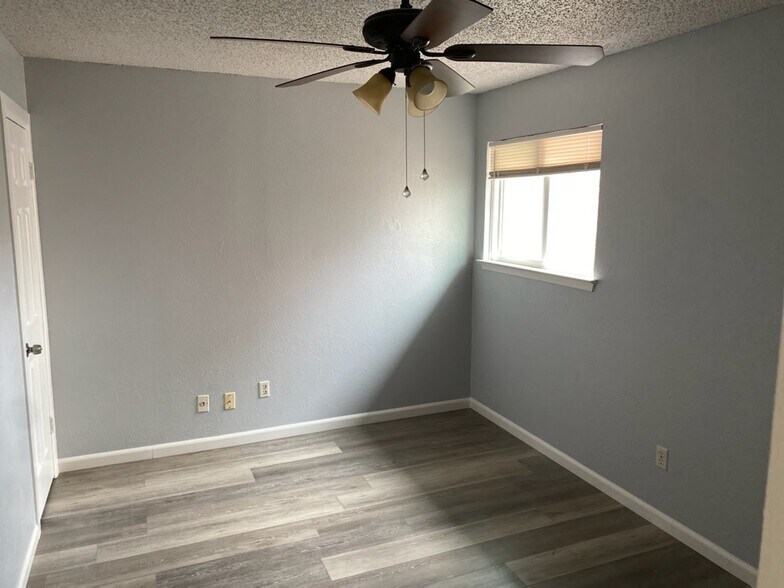 Building Photo - 6702 Deatonhill Dr