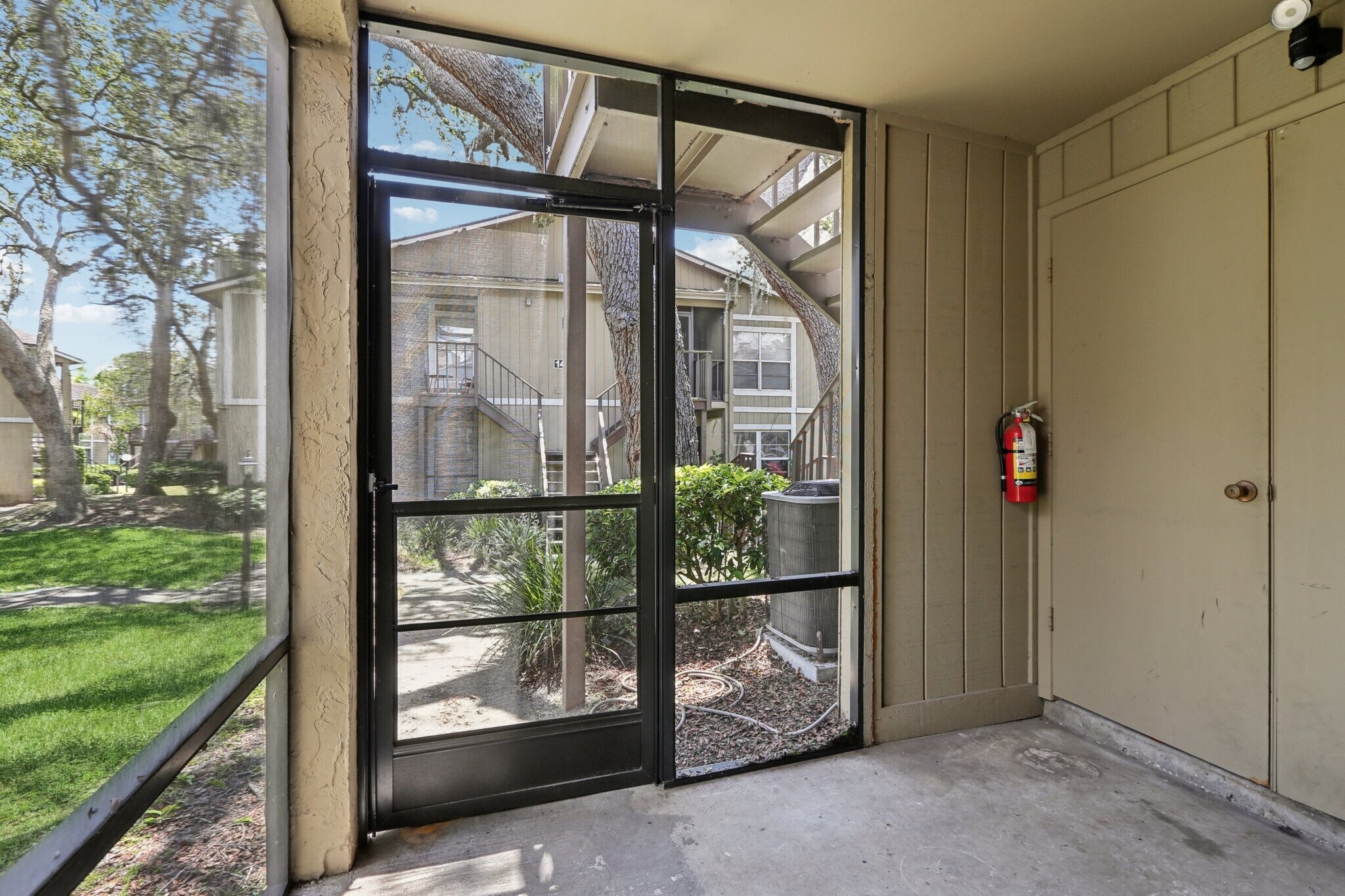 Building Photo - 14325 Hanging Moss Cir