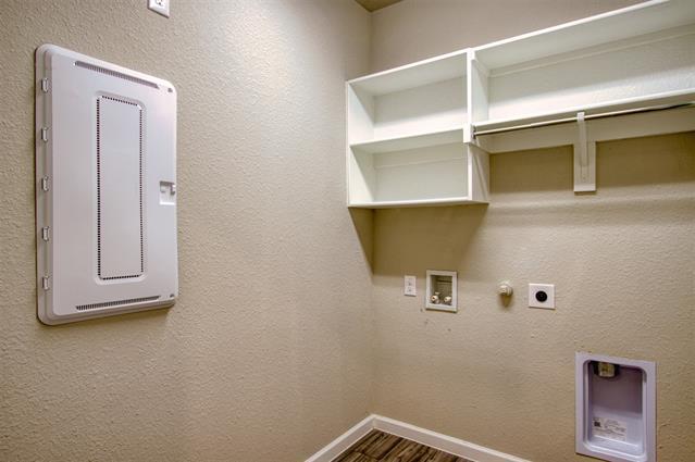 Building Photo - 496 Fox Ridge Dr