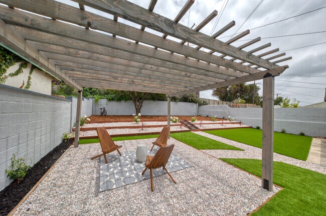 Building Photo - 11114 Ruthelen St