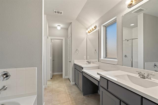 Building Photo - 1401 Macaw Ct