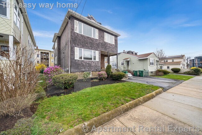 Building Photo - 9 Stearns Ave