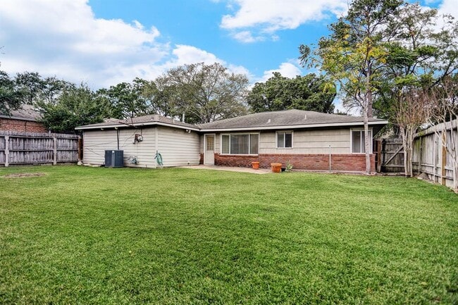 Building Photo - 4671 Merwin St