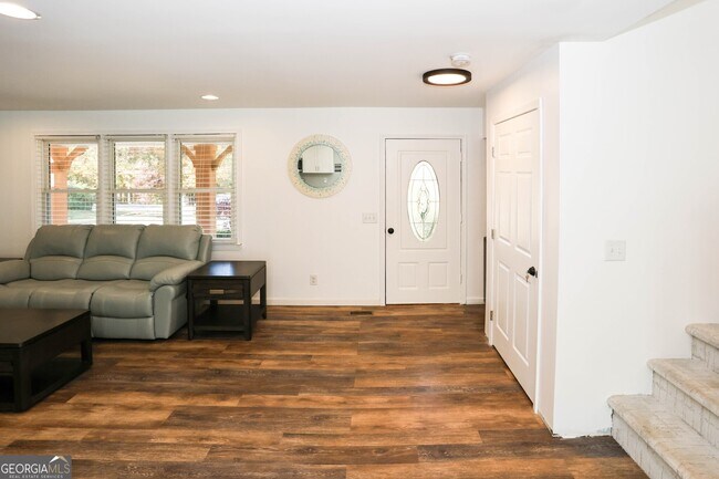 Building Photo - 6157 Orville Dr