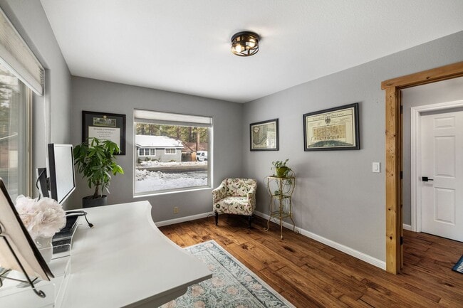 Building Photo - Beautiful Al Tahoe Home in South Lake Taho...