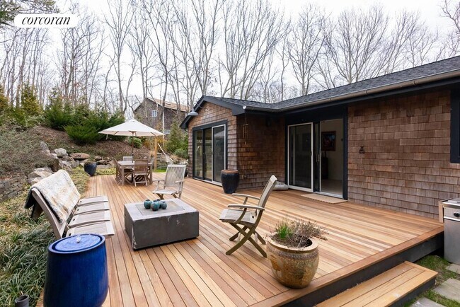 Building Photo - 35 Sylvan Ln