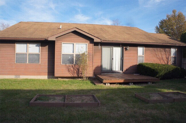 Building Photo - 1420 Royal Oak Ct