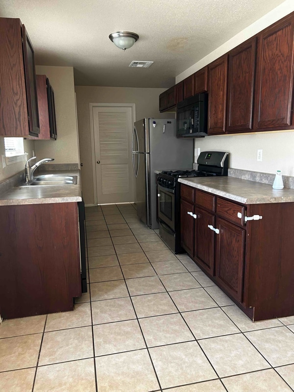 Building Photo - 7321 Brick Dust St