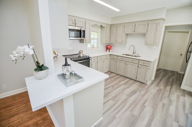 Building Photo - 1613 Mulcahy St