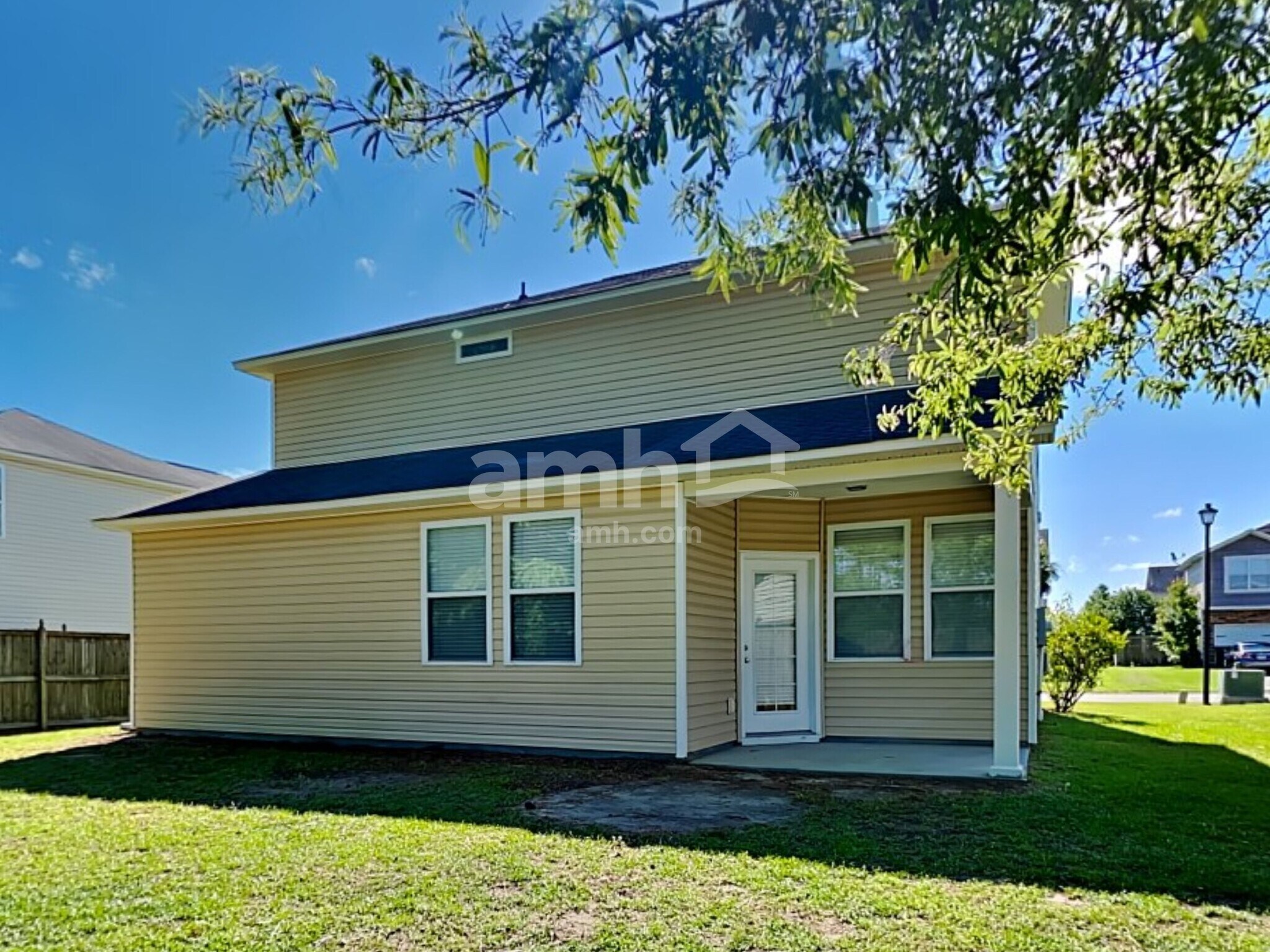 Building Photo - 241 Meadow Wood Rd