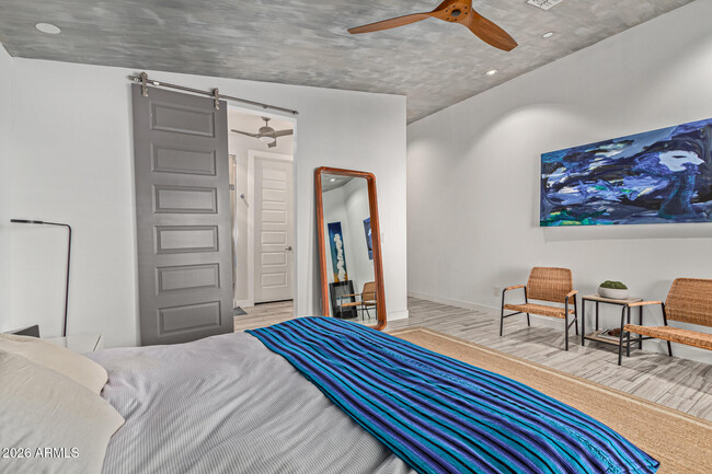 Building Photo - 8302 E Heatherbrae Ave