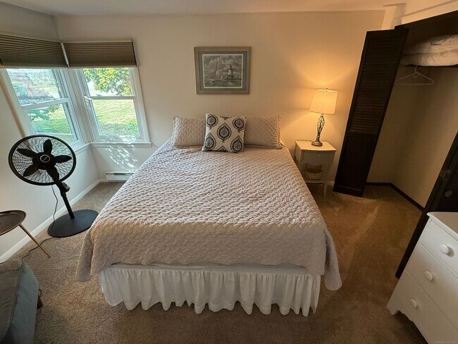 Building Photo - 2 Reed Ave