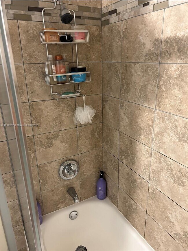 Building Photo - 2701 Riverside Dr