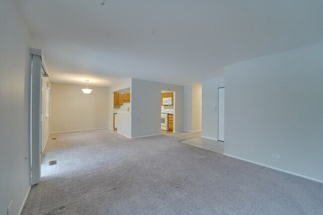 Building Photo - 160 Stirling Ln