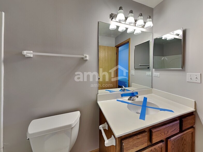 Building Photo - 39234 N Ogden Ln