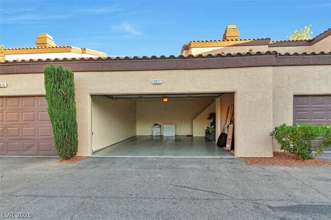 Building Photo - 5250 S Rainbow Blvd