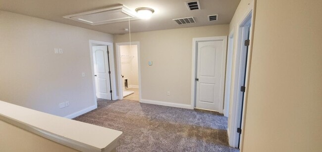 Building Photo - 1541 Olympic Ln