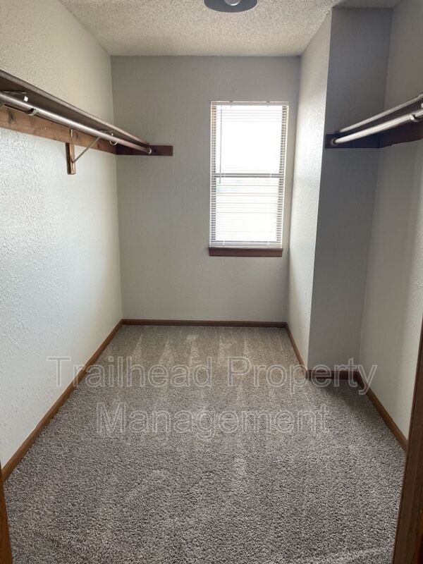 Building Photo - 8704 NW 82 Terrace