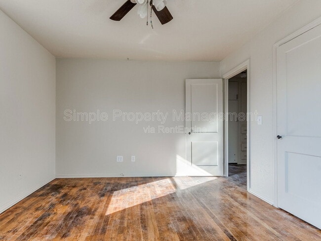 Building Photo - 517 E Boeing Dr