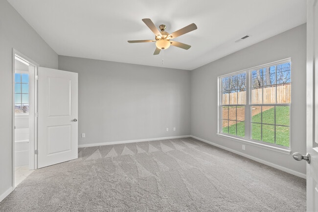 Building Photo - 500 Bellerive Blvd