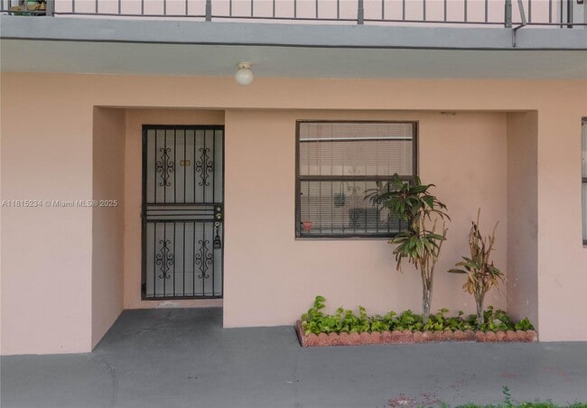 Primary Photo - 5851 W 20th Ave