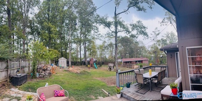 Building Photo - 4728 Panorama Dr SE