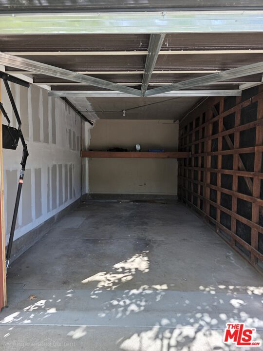 Building Photo - 13830 Burbank Blvd