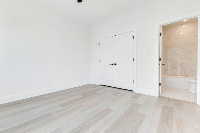 Building Photo - 5638 Dolores St