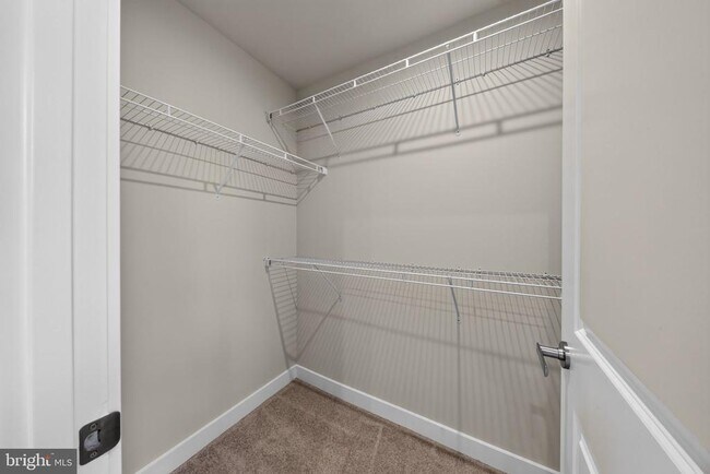 Building Photo - 1863 Bergerac Ct