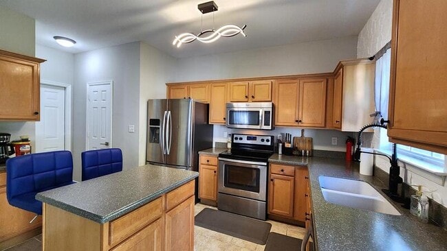 Building Photo - 440 Garcia Dr