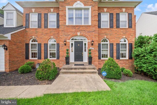 Building Photo - 5667 Lonesome Dove Ct