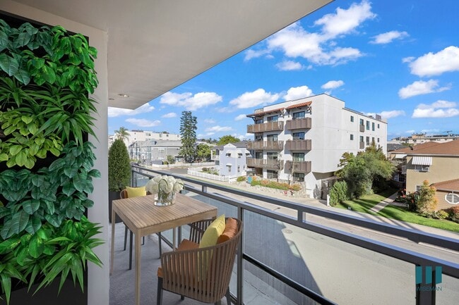 Interior Photo - Kings Court by Wiseman