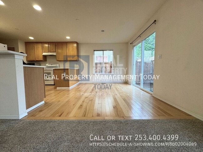 Building Photo - 2702 Meyer St